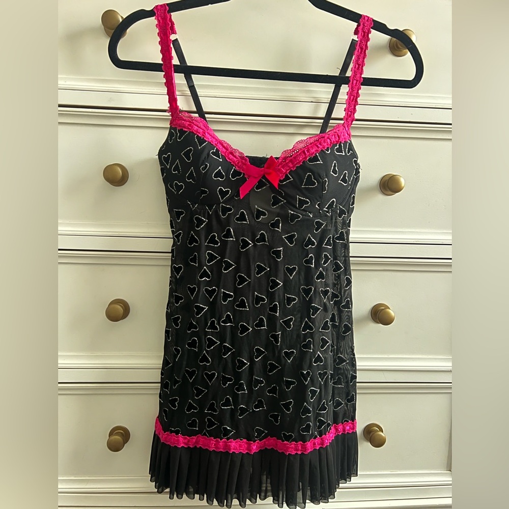 Heart lingerie, perfect for valentine’s day! Size medium, but can also fit small